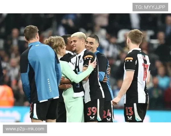 英超球衣拍卖创天价,麦克托米奈签名球衣超2.4万欧元