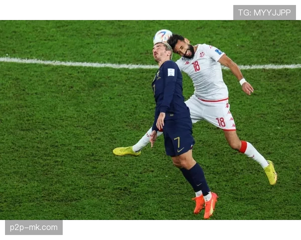 格列兹曼完成马竞300场里程碑，西蒙尼赛后赠予纪念球衣